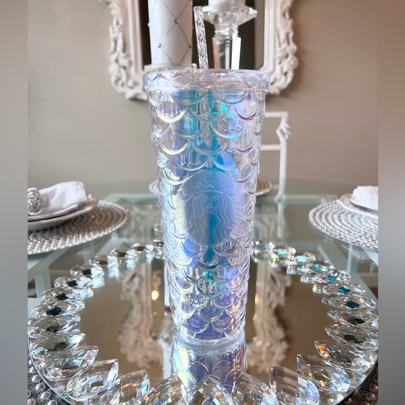 π Starbucks Unicorn Scales Iridescent China Overseas Venti Tumbler NEW - Picture 3 of 9